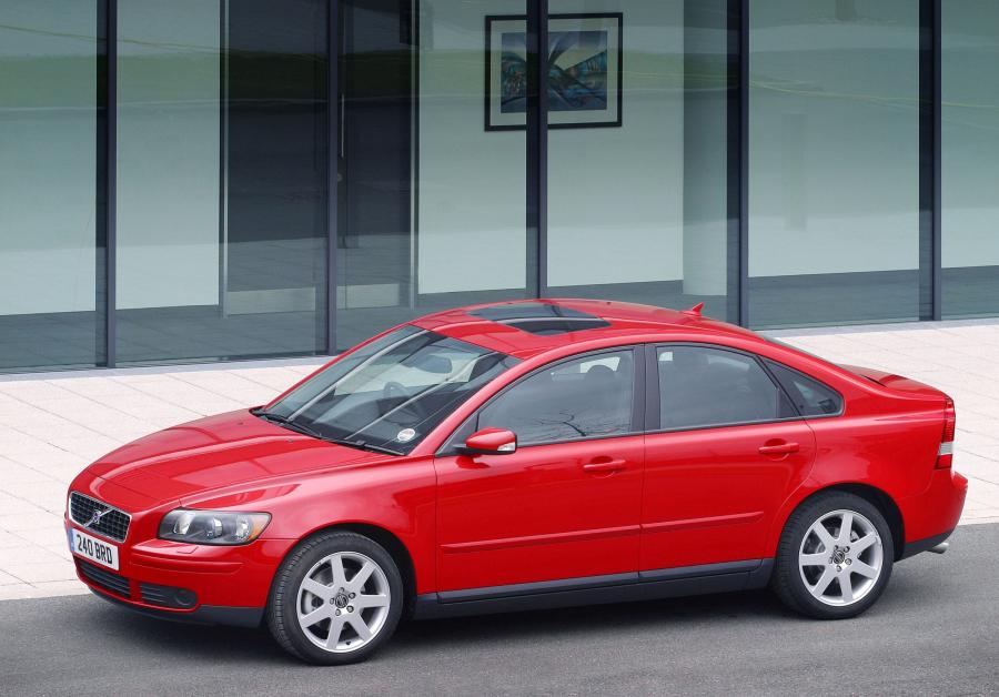  Volvo S40 2004 года  (фото 4 из 26)